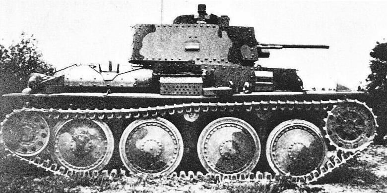 This is the Strv m/41
The tank was build under licence from CKD, it was the same as Germans 38(t), it was used in grate number’s in USSR campaign, also in assault at France. The tank have a 37mm Bofors gun, one coax MG and one in hull. The tank was made in two versions, the SI with 25mm front armour, and the later SII with 50mm front armour.   

