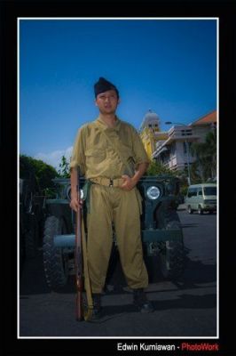 Click to view full size image
 ============== 
Battle of Surabaya Reenactment - November, 2009
