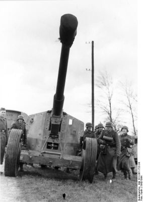 Click to view full size image
 ============== 
In the West: Belgium/France.- 8.8-cm PaK 43.

Source: German Federal Archive
