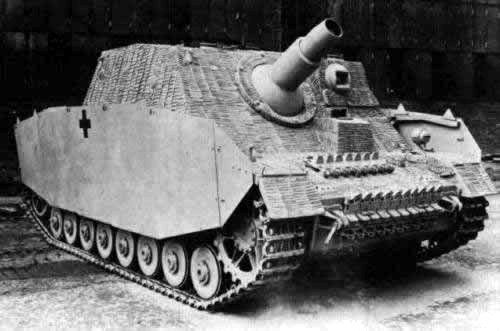 Brummbär Sturmpanzer IV 15cm, SdKfz 166 self propelled gun.
