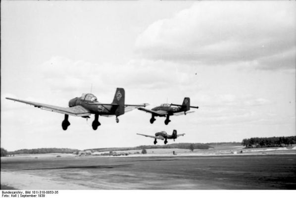Click to view full size image
 ============== 
Poland.- Three Junkers Ju 87 dive bombers (\