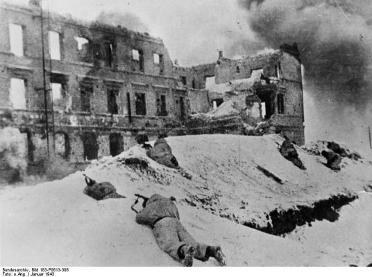 Click to view full size image
 ============== 
Russian soldiers fighting in Stalingrad, Russia, Jan 1943.
